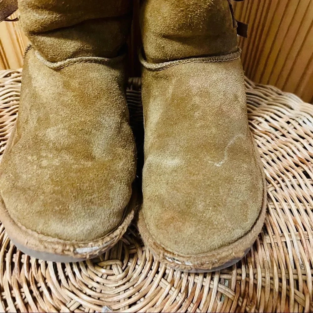 Koolaburra by Uggs brown suede leather with white trim side detail furry boot 4